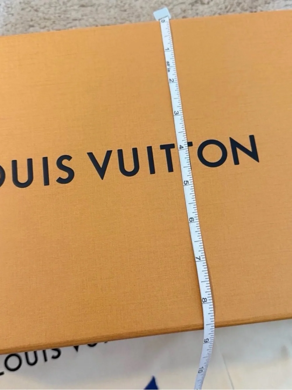 LOUIS VUITTON